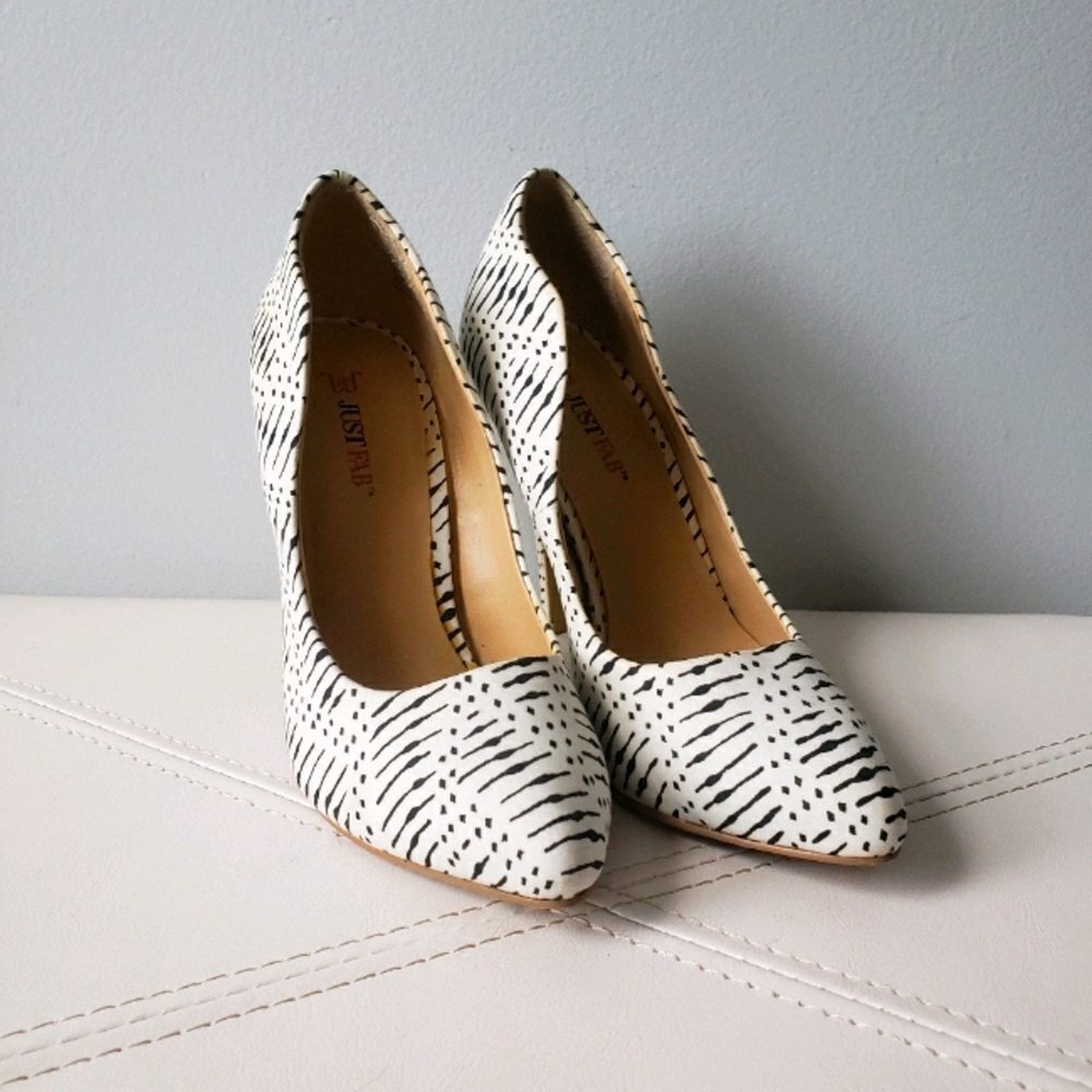 Blank and white heels